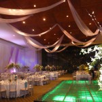 decoracion-salon-boda-lila